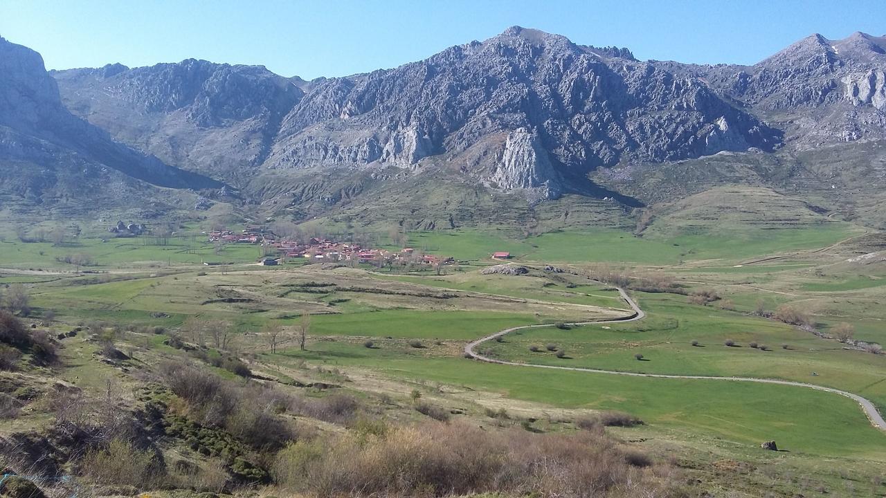 Hotel Rural Rio Viejo Cubillas de Arbas Luaran gambar